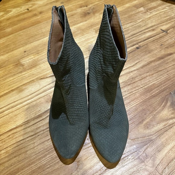 Anthropologie Schuler & Sons Women’s Green Suede Leather Snake Print Booties - Picture 9 of 9